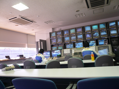 monitor_takusan.jpg